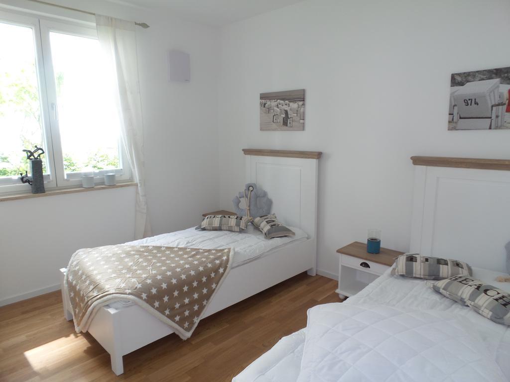Strandnahe Fewos Mit Terrasse Oder Dachterrasse, Strandhaus Seeblick, 宾茨 客房 照片